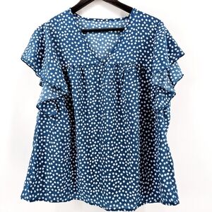 Shein Curve 1XL Plus size Blue Floral Pullover V-Neck Lightweight Top